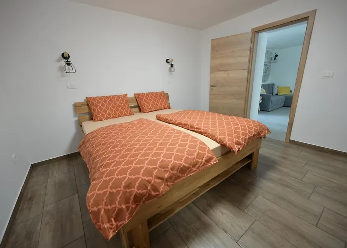 Sen Διαμέρισμα *